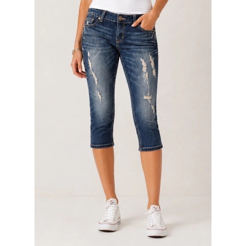 BKE Madison Womens Capri Jeans Size 29 Low Rise Studded Distressed Dark Wash Y2K